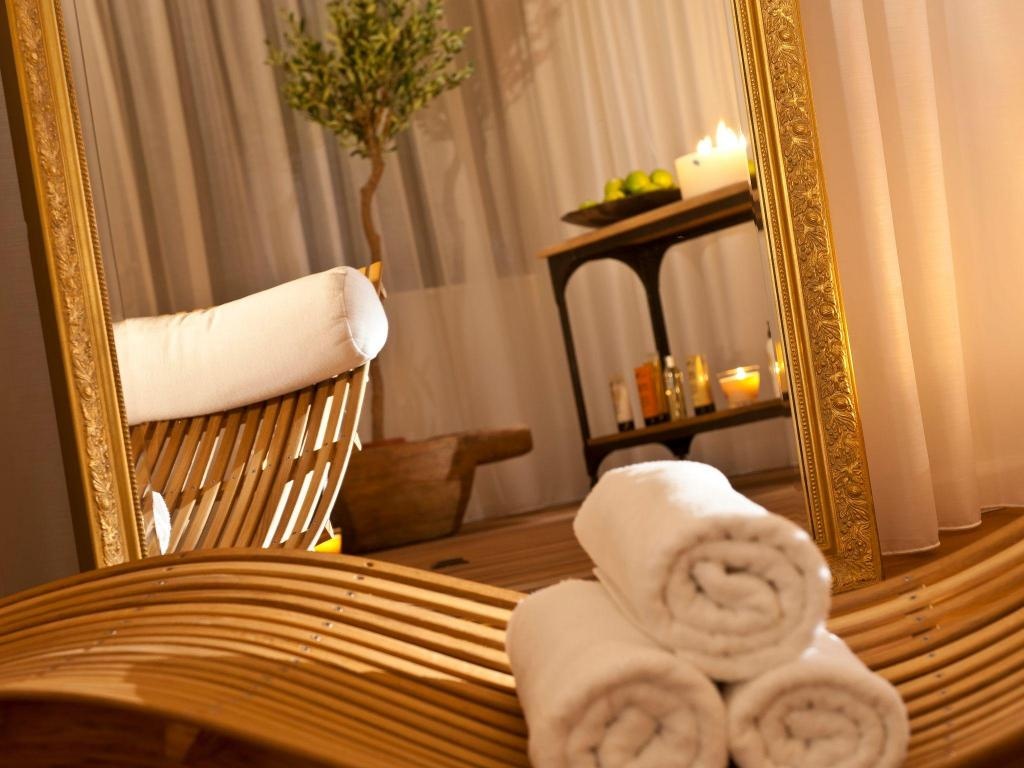 Wyndham Berlin Excelsior  Facilities  Spa 6