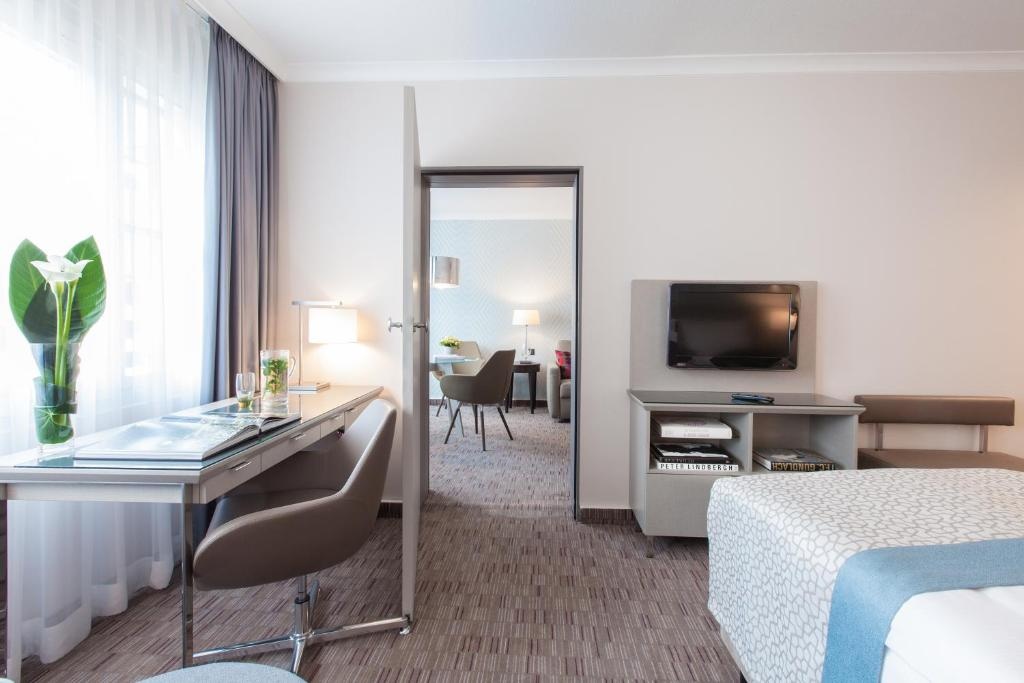 Crowne Plaza Berlin City Centre By IHG  Property Views  Exterior View 6