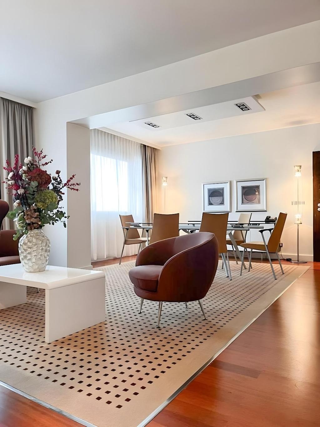 Crowne Plaza Berlin City Centre By IHG  Rooms  Guestroom 16