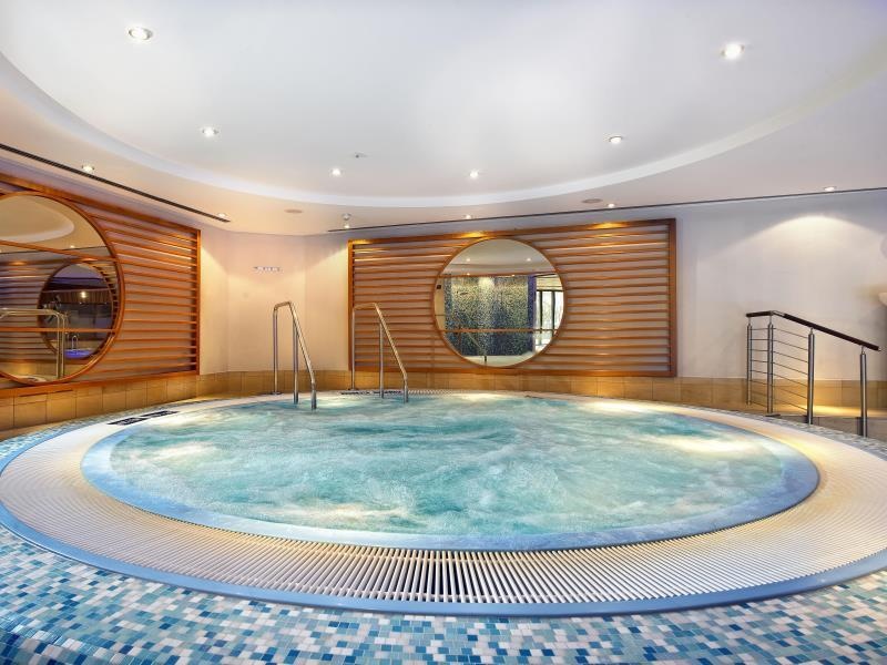 InterContinental Berlin FacilitiesSwimming Pool 2