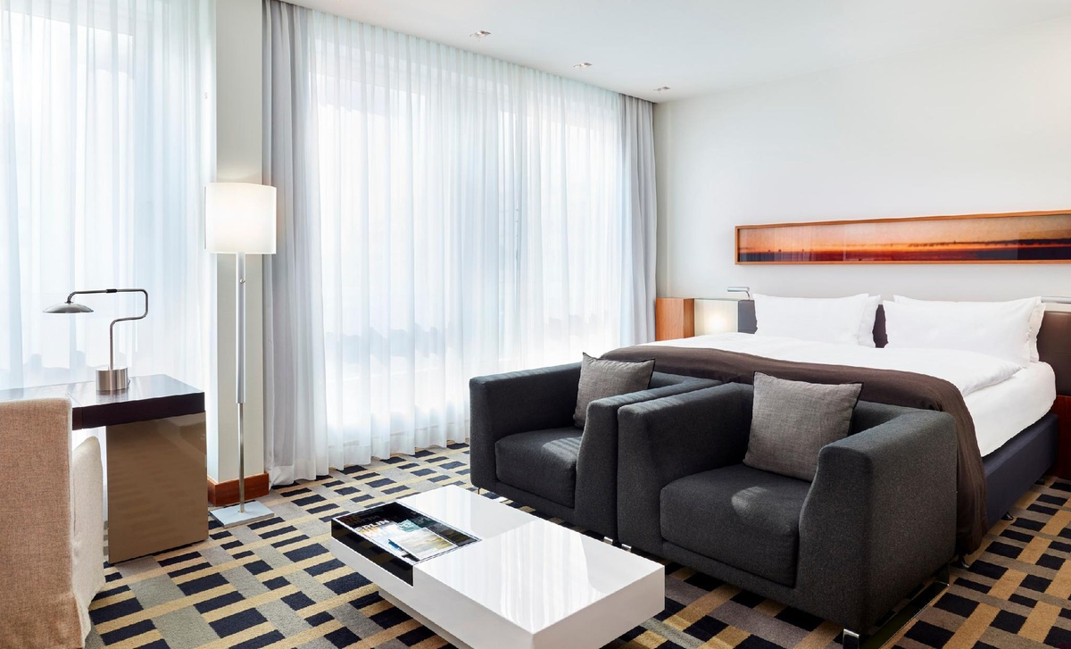 InterContinental Berlin Rooms1 King Premium Club Lounge Access Bed 31