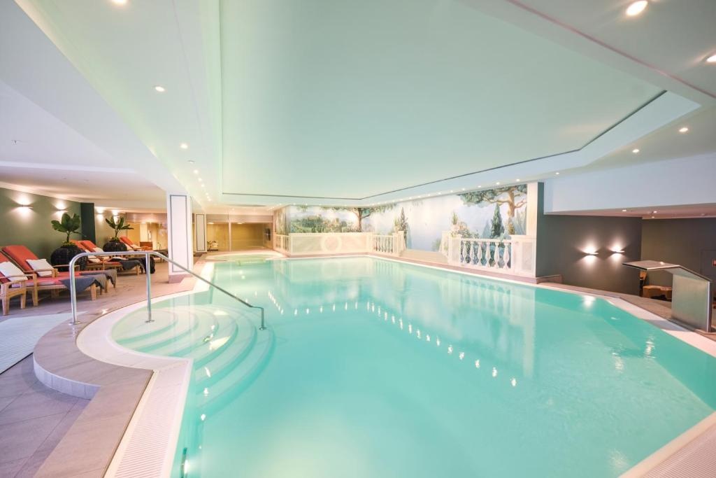 Hotel Palace BerlinfacilitiesSwimming Pool1