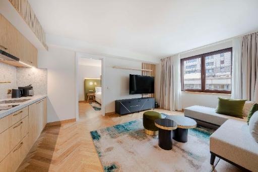 Hilton BerlinroomsOne Bedroom Residence Guestroom21