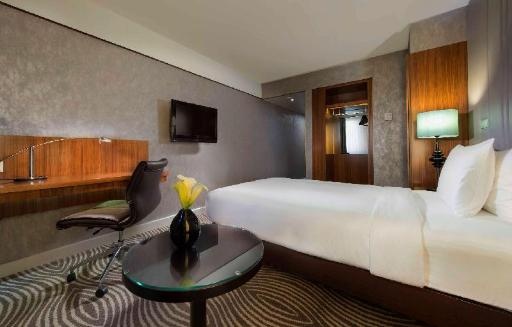 Hilton BerlinroomsSingle Hilton Guestroom44