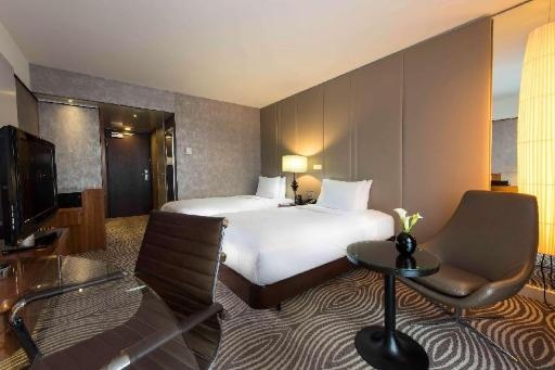 Hilton BerlinroomsTwin Executive Room27