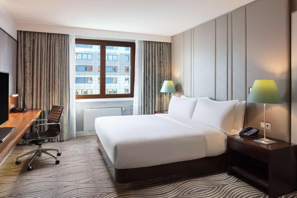 Hilton Berlinroomsrooms Image 3434