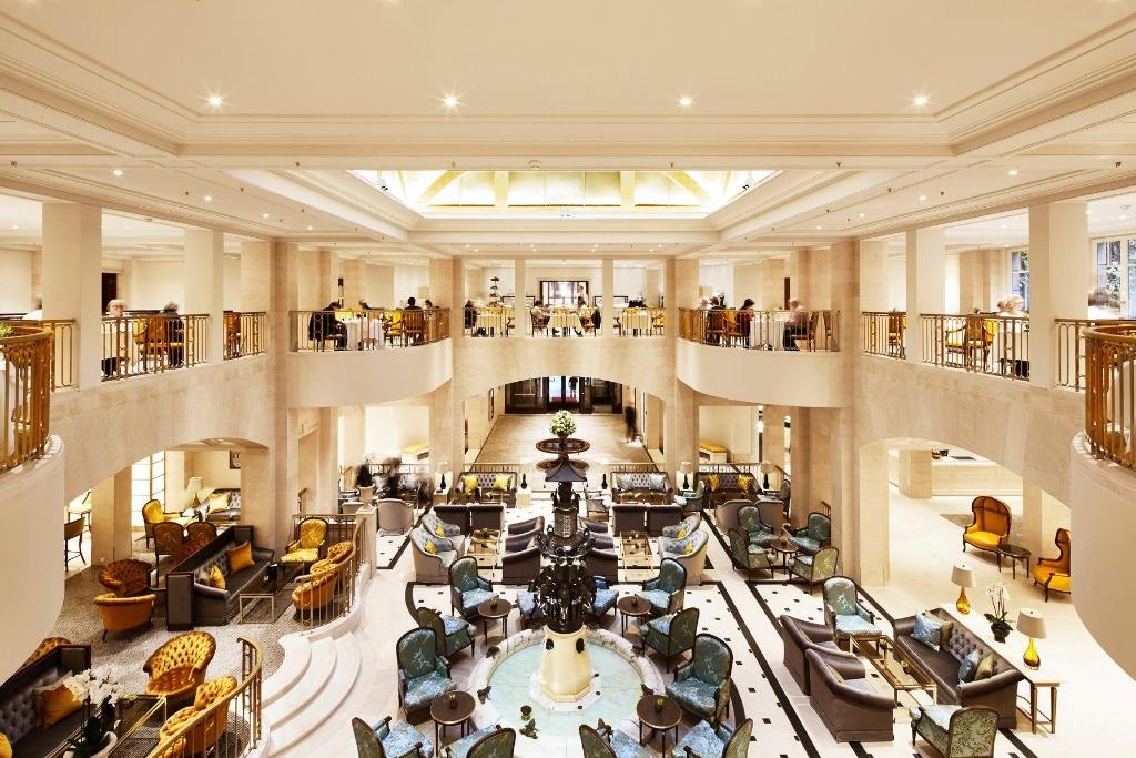 Hotel Adlon Kempinskidiningdining Image 77