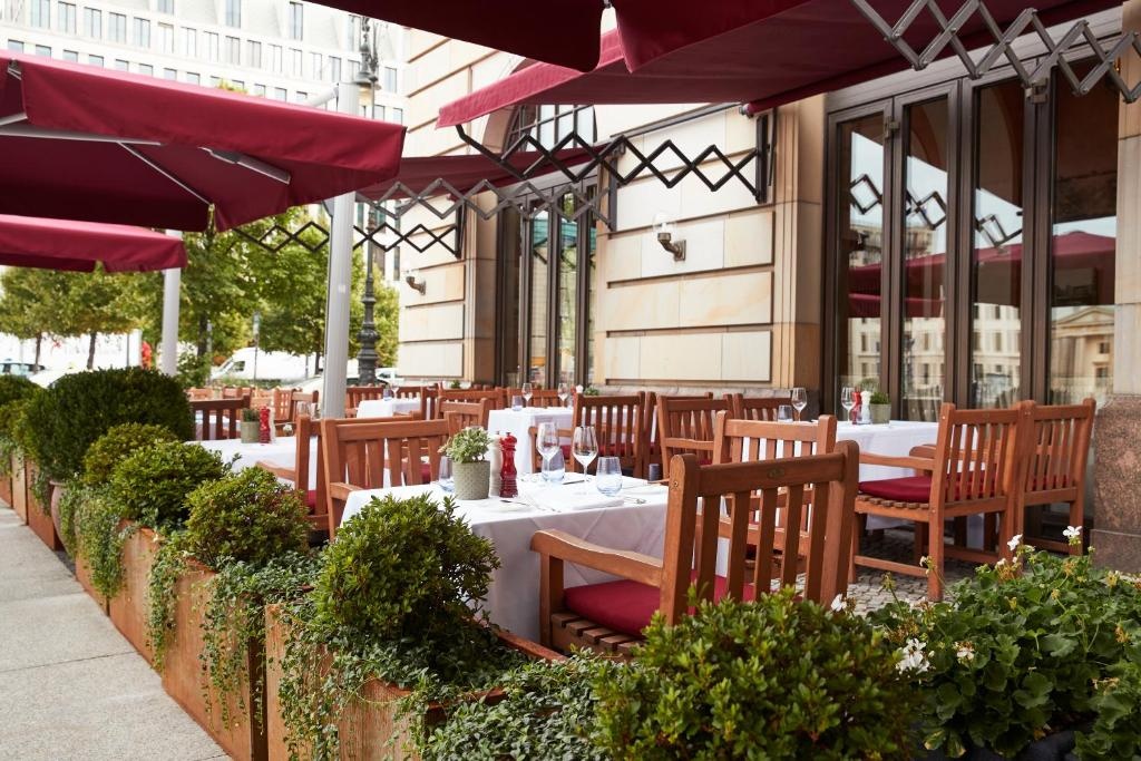 Hotel Adlon KempinskifacilitiesBalconyterrace24