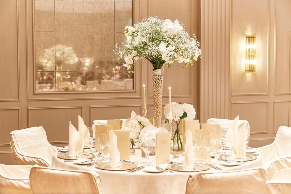 Hotel Adlon KempinskifacilitiesMeeting Room Ballrooms22