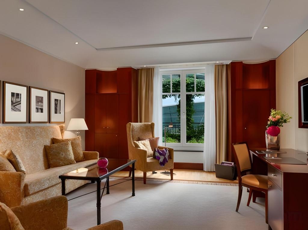 Hotel Adlon Kempinskiroomsrooms Image 2121