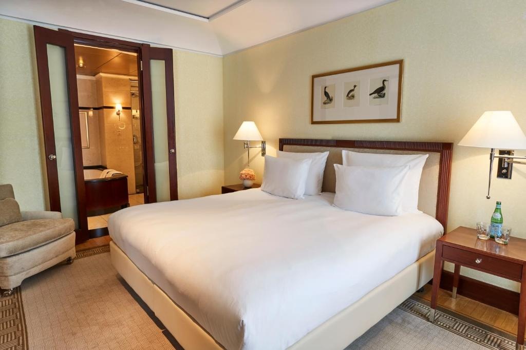 Hotel Adlon Kempinskiroomsrooms Image 2626