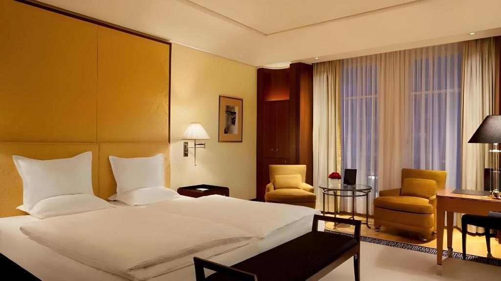 Hotel Adlon Kempinskiroomsrooms Image 3131
