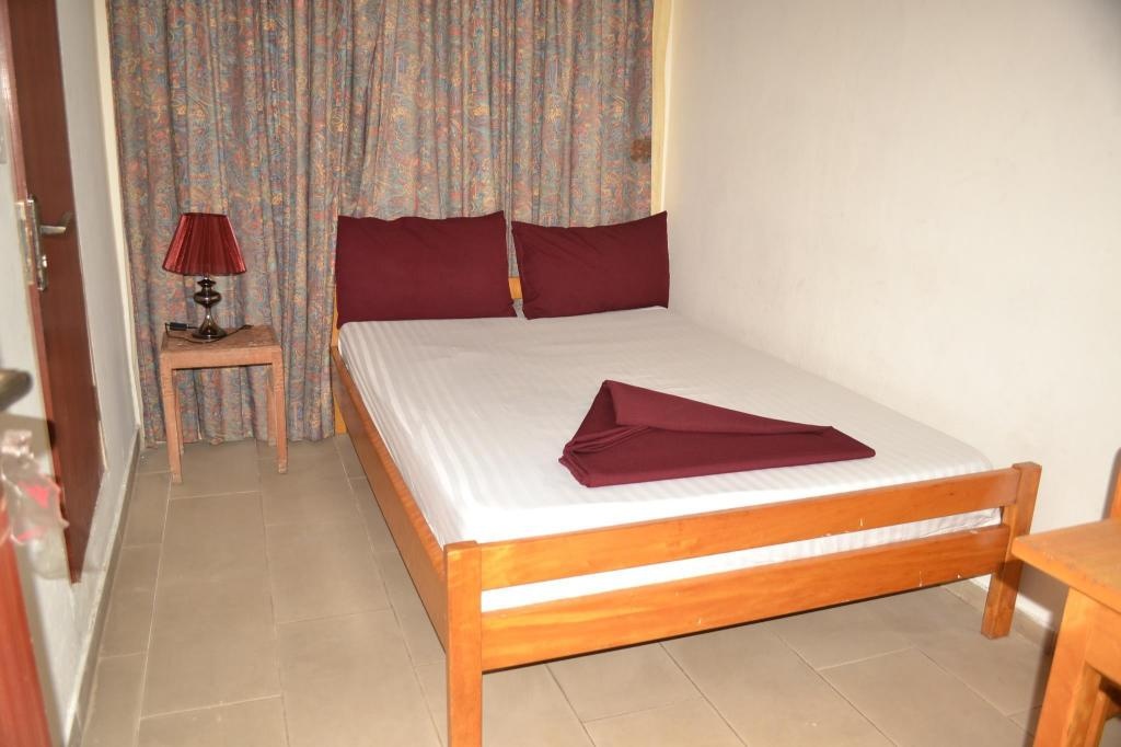 Pink Hostel  Rooms  Rooms Image 6 6
