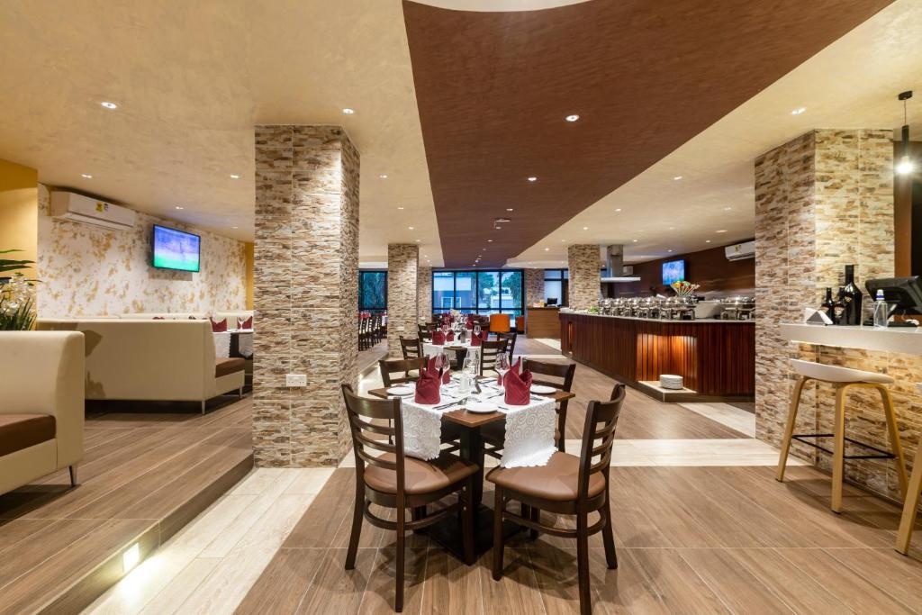 Airport View Hotel__dining__Food And Beverages_9