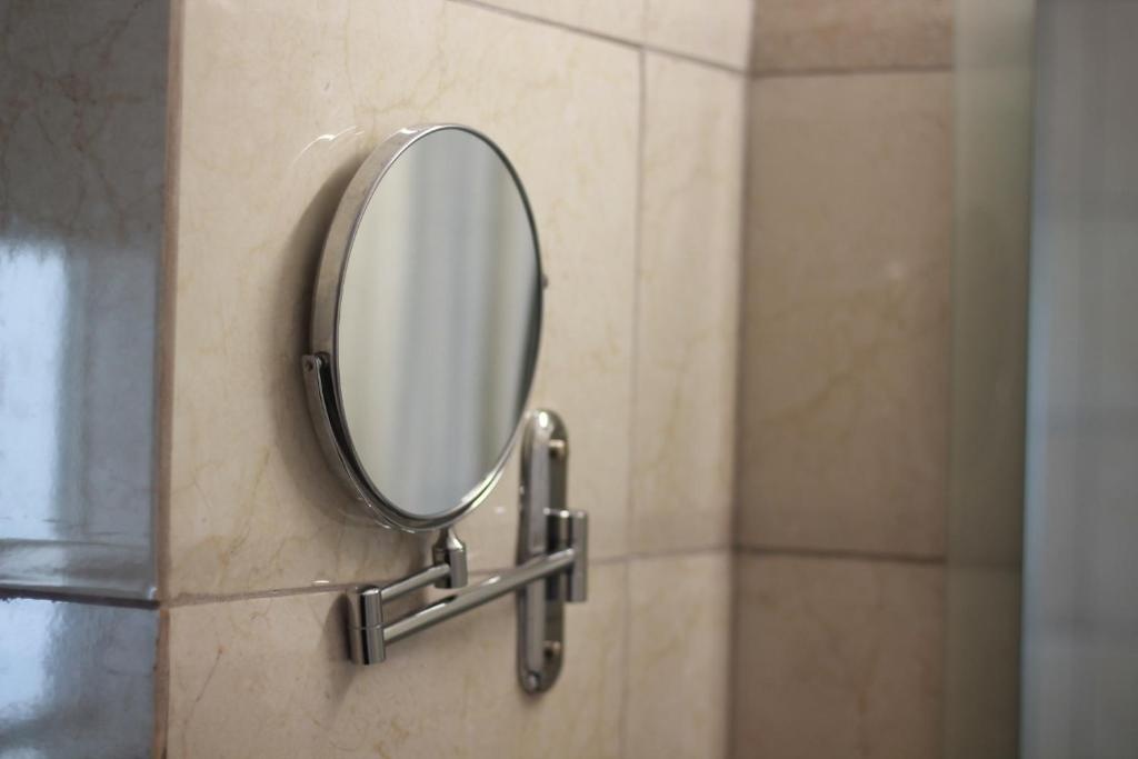 Airport View Hotel__facilities__Bathroom_27