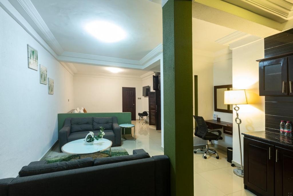 Airport View Hotel__rooms__Executive Plus_6