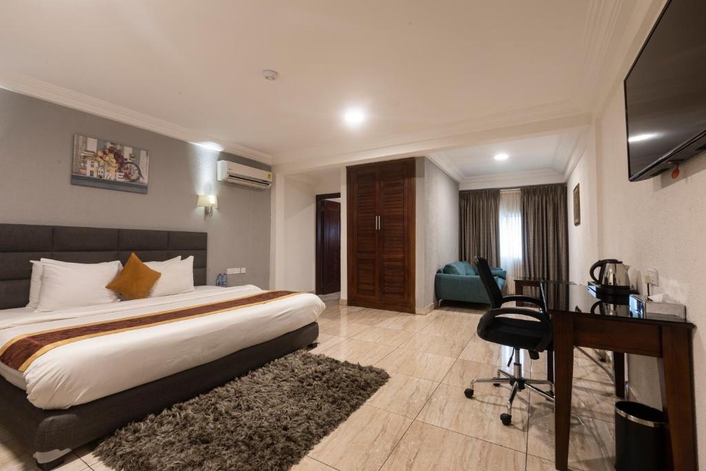 Airport View Hotel__rooms__Executive Suite_2