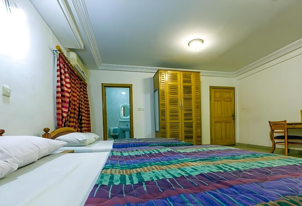 Airport View Hotel__rooms__rooms Image 16_16