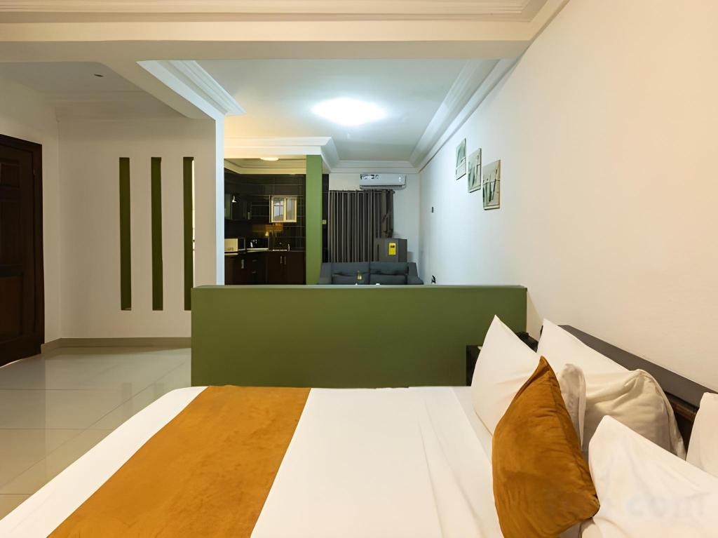 Airport View Hotel__rooms__rooms Image 19_19