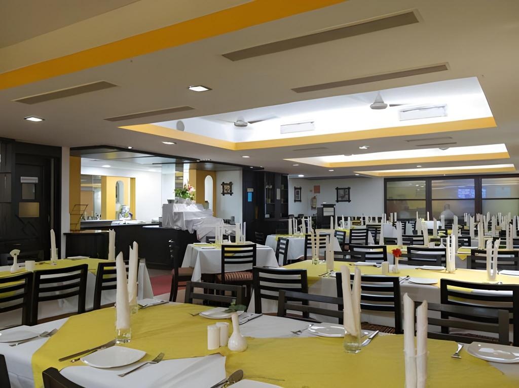 Regenta Baywatch Resort Goa  Dining  Dining Image 10 10