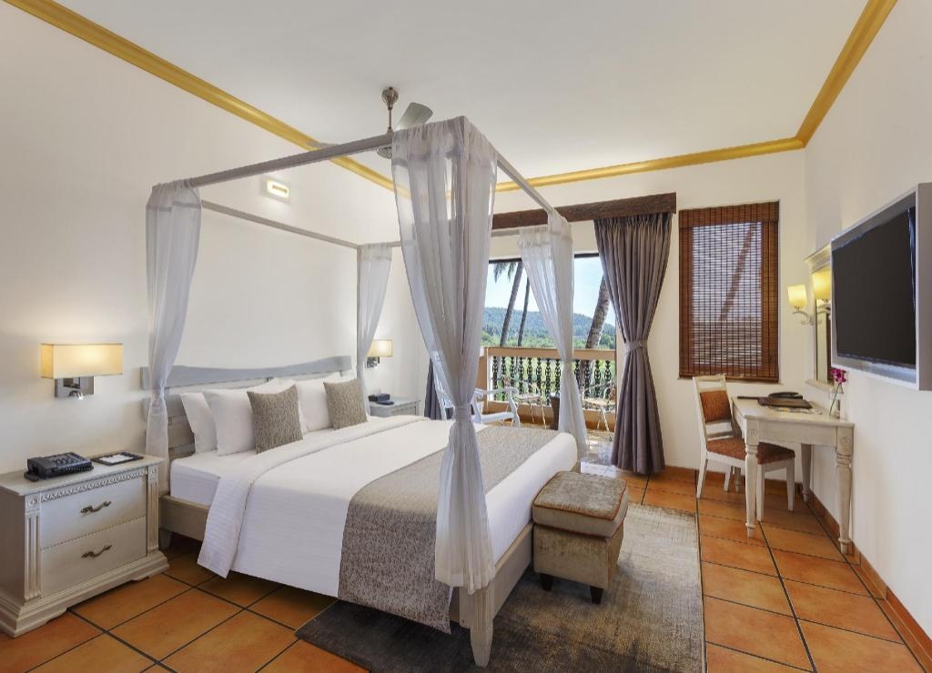Lazy Lagoon Baga A Lemon Tree Resort  Rooms  Executive Suite Bed 1