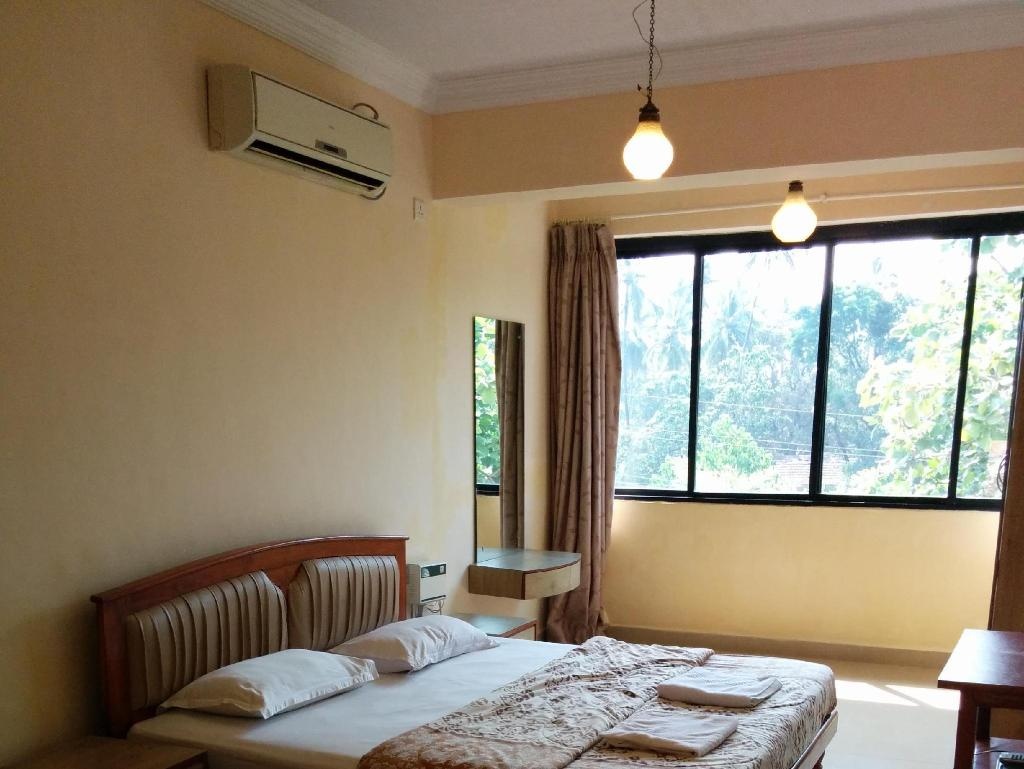 Goan Clove Hotel  Rooms  Double Deluxe Ensuite 1