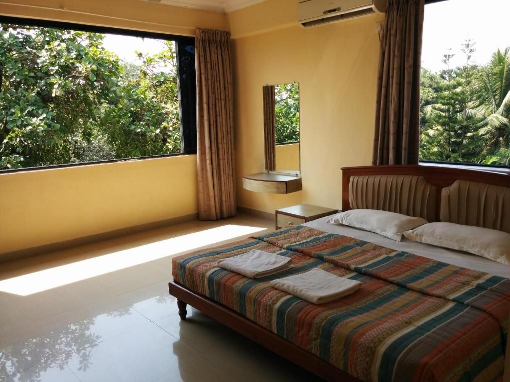 Goan Clove Hotel  Rooms  Double Deluxe Ensuite 4