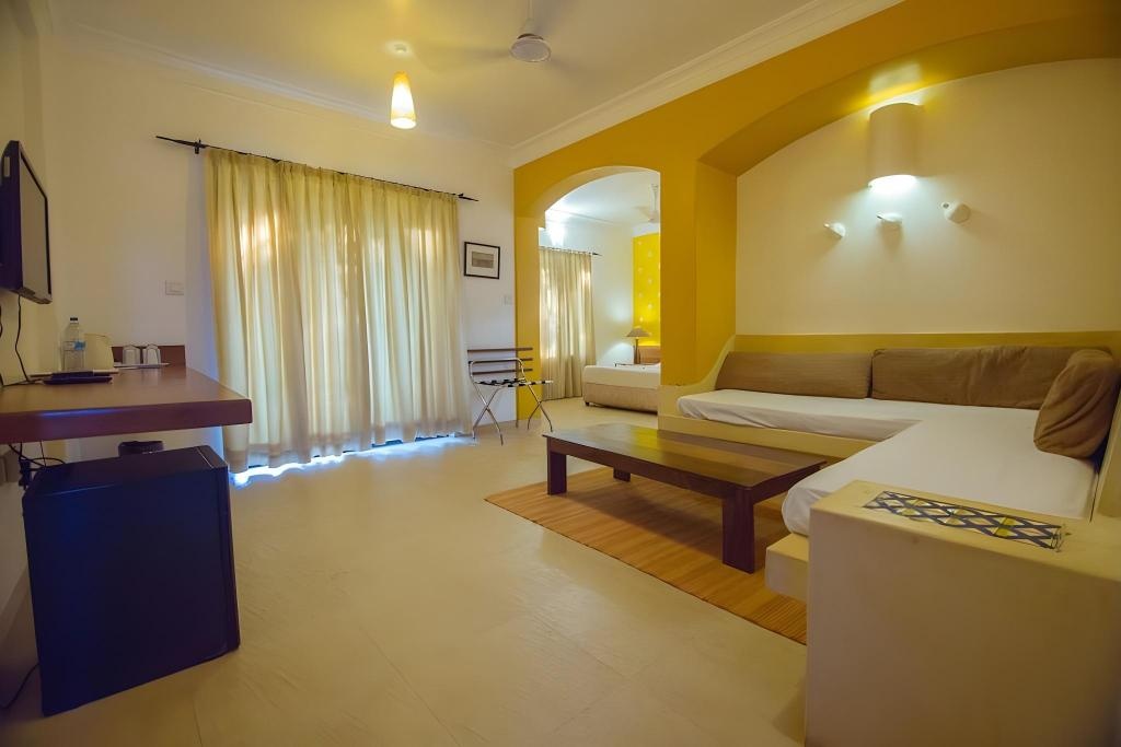 Casablanca Beach Resort  Rooms  Rooms Image 2 2