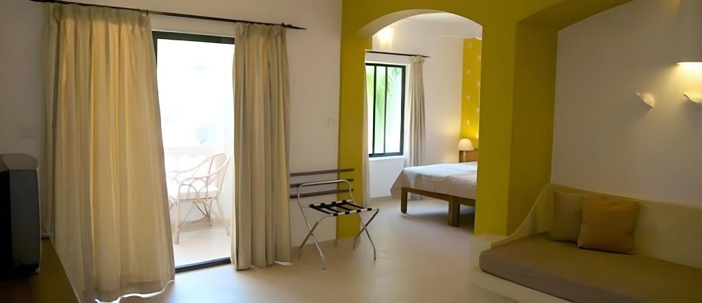 Casablanca Beach Resort  Rooms  Rooms Image 7 7
