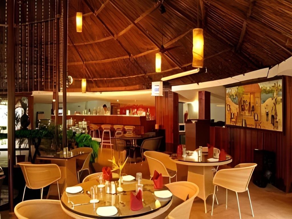 Country Club De Goa Hotel  Dining  Restaurant 1