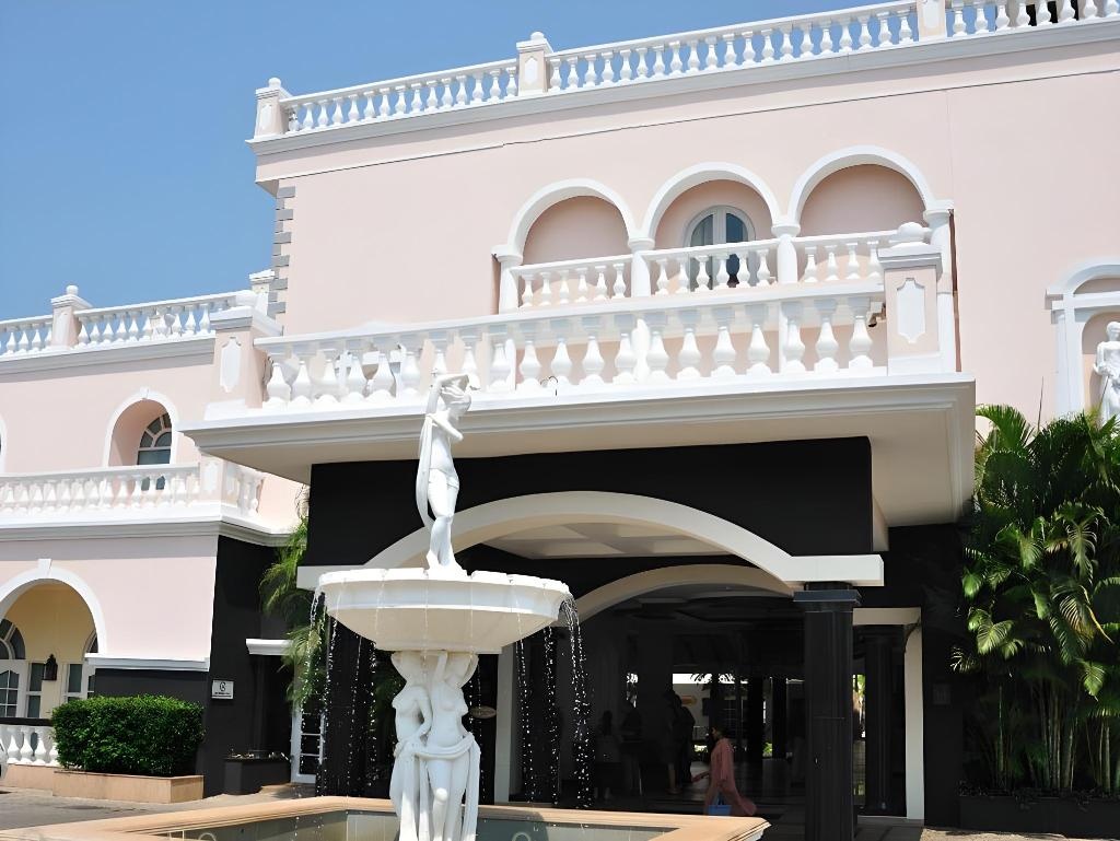 Club Mahindra Emerald Palms  Property Views  Exterior View 14