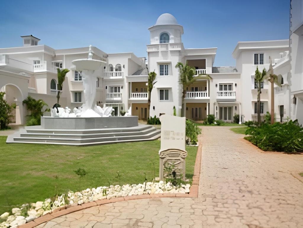 Club Mahindra Emerald Palms  Property Views  Exterior View 31