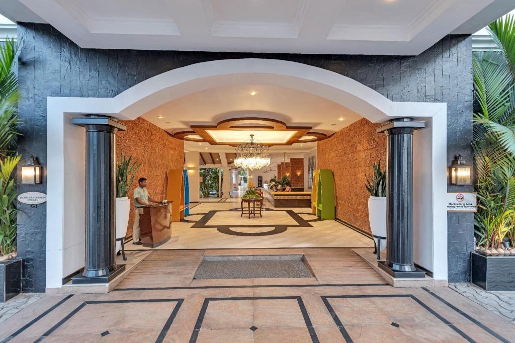 Club Mahindra Emerald Palms  Property Views  Lobby 3