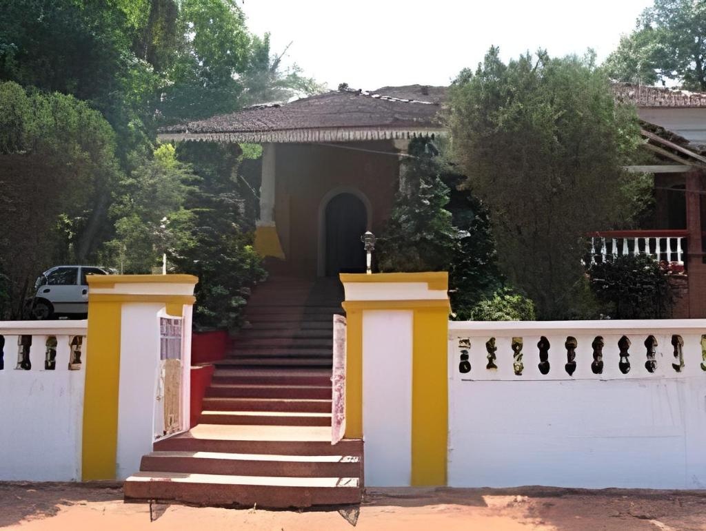 Astoria Hotel  Property Views  Entrance 5