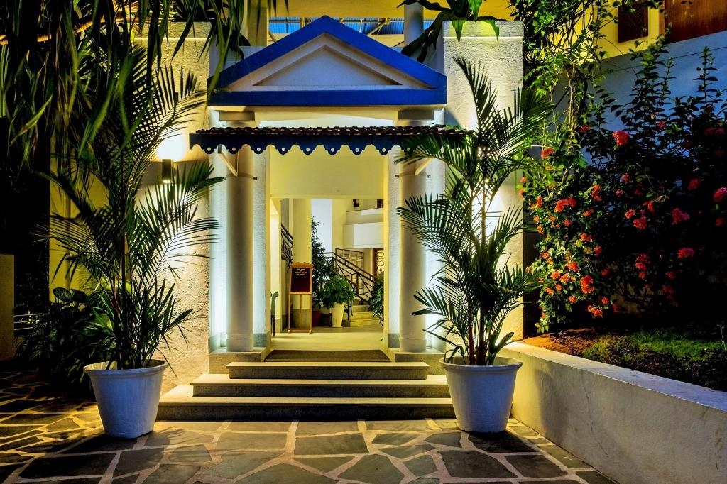 Prainha Resort By The Sea  Property Views  Entrance 2