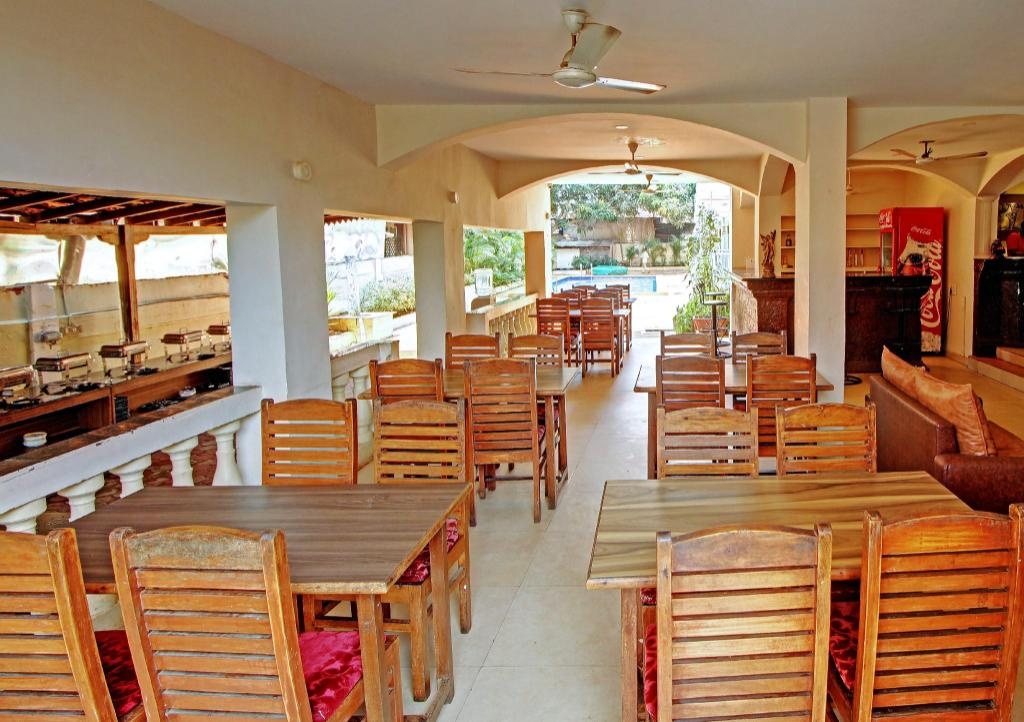 Rahi Coral Beach Resort  Dining  Restaurant 3