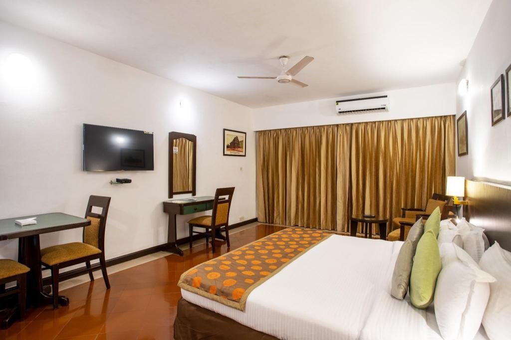 Resort Lagoa Azul  Rooms  Deluxe Pool View Interior View 11