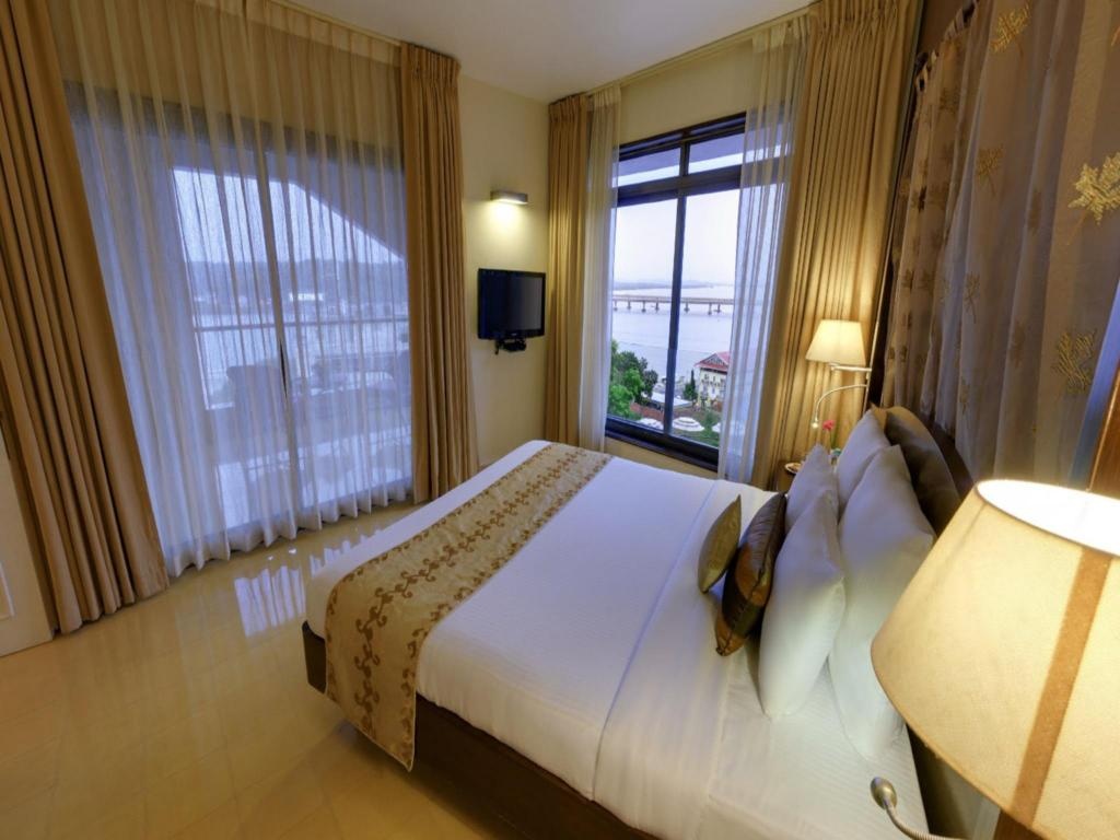 The Crown Goa Hotel  Rooms  Suite 12