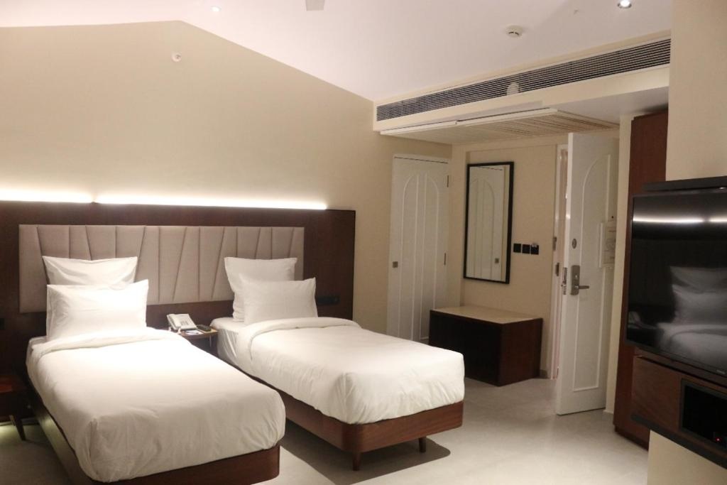 The Crown Goa Hotel  Rooms  Rooms Image 25 25