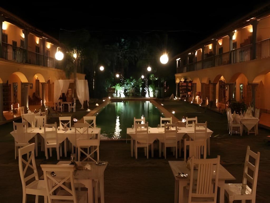 Sur La Mer Resort  Dining  Restaurant 1