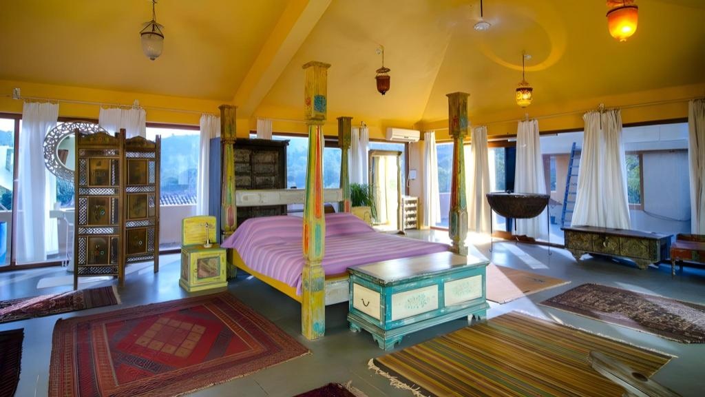 Sur La Mer Resort  Rooms  Penthouse Suite Guestroom 1