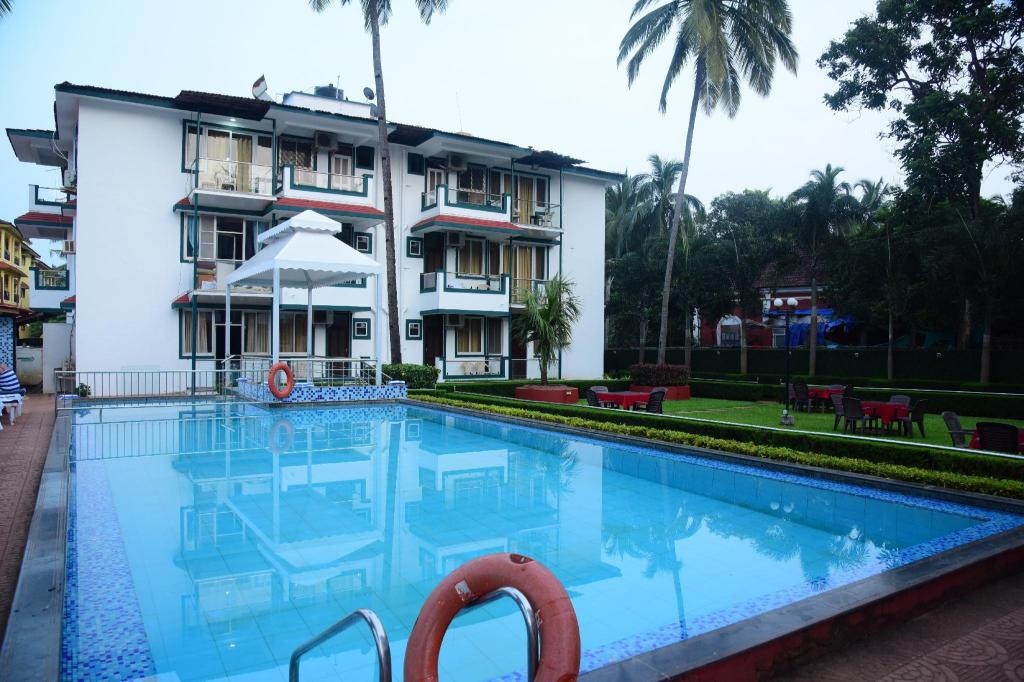 Valentines Retreat Near Candolim Beach  Facilities  Swimming Pool 5