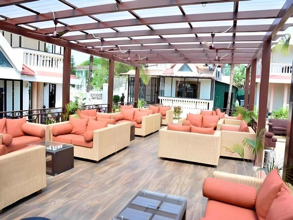 Regenta Resort Varca  Facilities  Barlounge 2