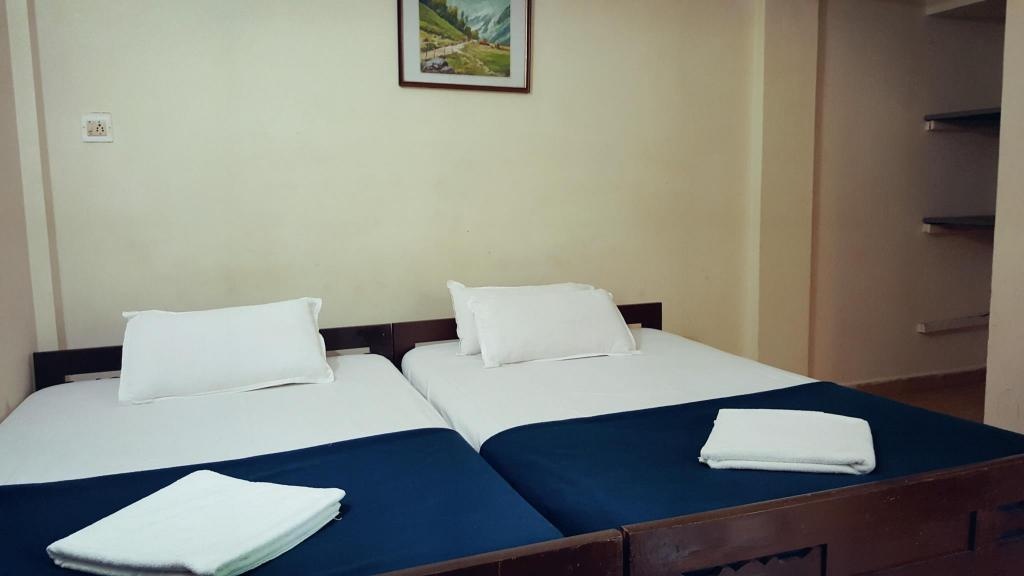 Majhi Hotel  Rooms  Standard Non AC Room 5
