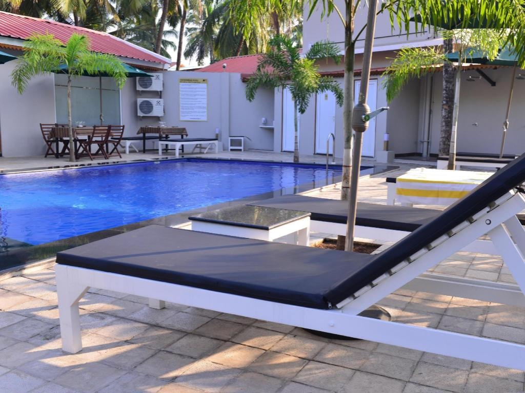 Majestic Beach Comforts Beachfront  Facilities  Swimming Pool Outdoor 2