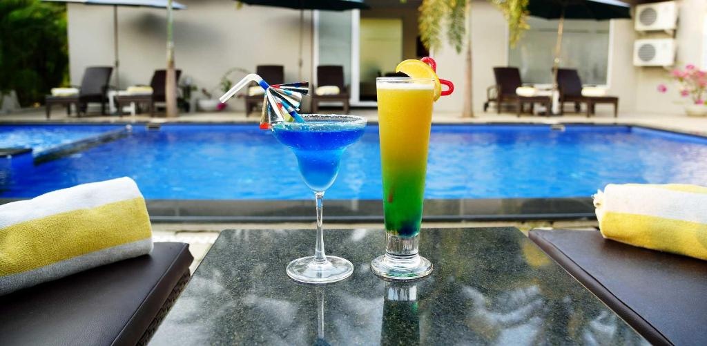 Majestic Beach Comforts Beachfront  Facilities  Swimming Pool Outdoor 3