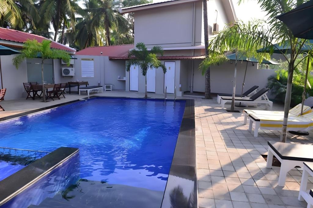Majestic Beach Comforts Beachfront  Facilities  Swimming Pool 1