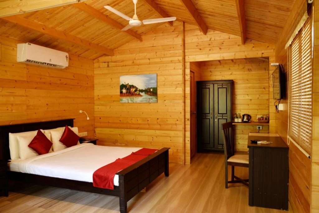Majestic Beach Comforts Beachfront  Rooms  Rooms Image 3 3