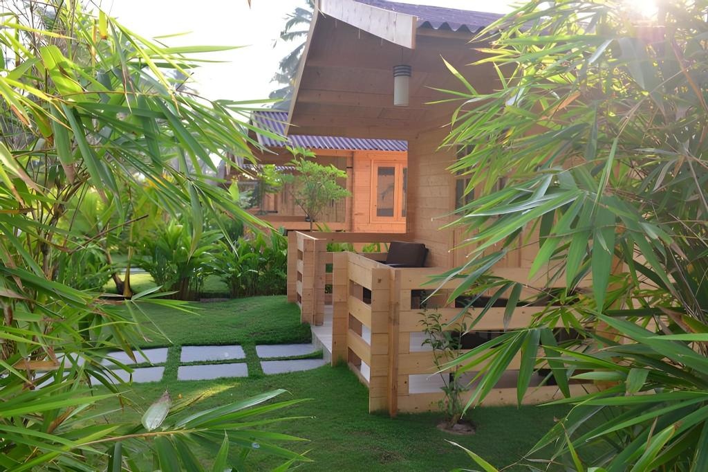Majestic Beach Comforts Beachfront  Rooms  Rooms Image 6 6