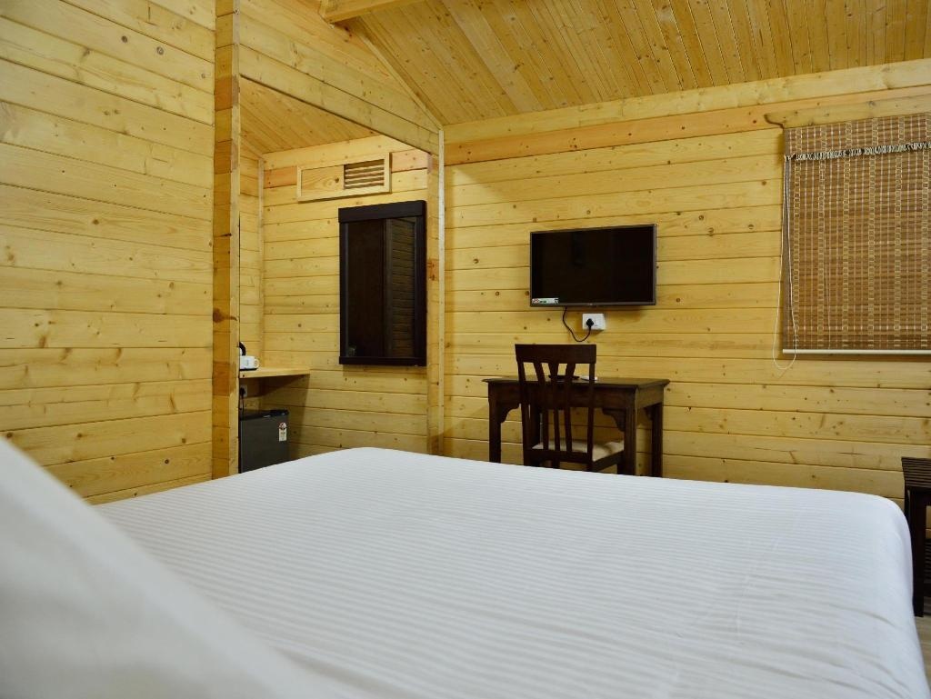 Majestic Beach Comforts Beachfront  Rooms  Rooms Image 8 8